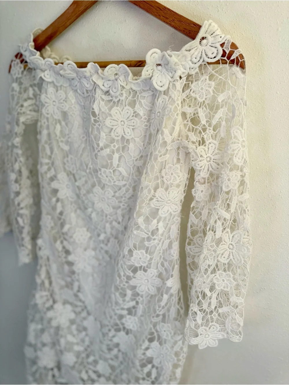 Auxo Collection White Lace Off Shoulder Dress Bell Sleeve Mini S - Picture 12 of 13